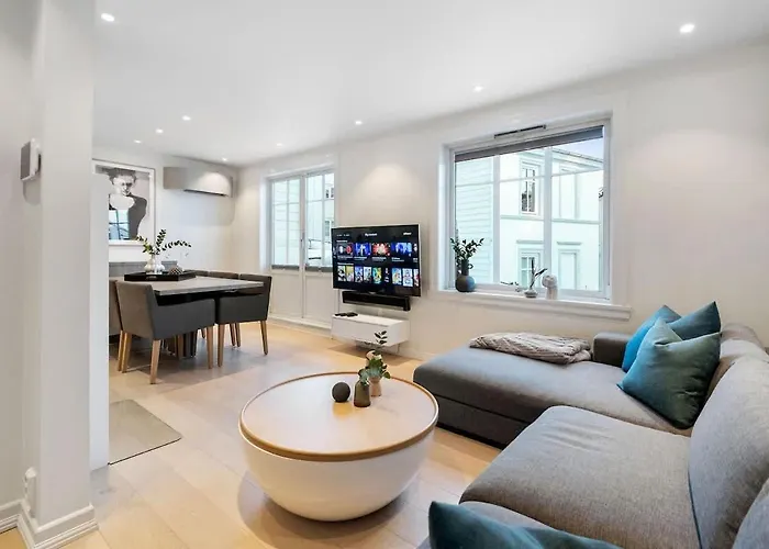 Dinbnb Homes I Historical 1850 House דירה