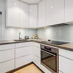 Dinbnb Homes I Historical 1850 House