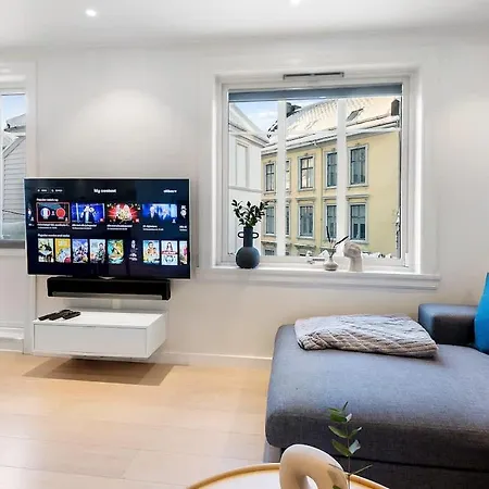 Dinbnb Homes I Historical 1850 House Apartment